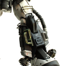 画像をギャラリービューアに読み込む, MG 1/100 MS-06R-1A ザクII(黒い三連星)Ver.2.0 脚部ディティールアップセット